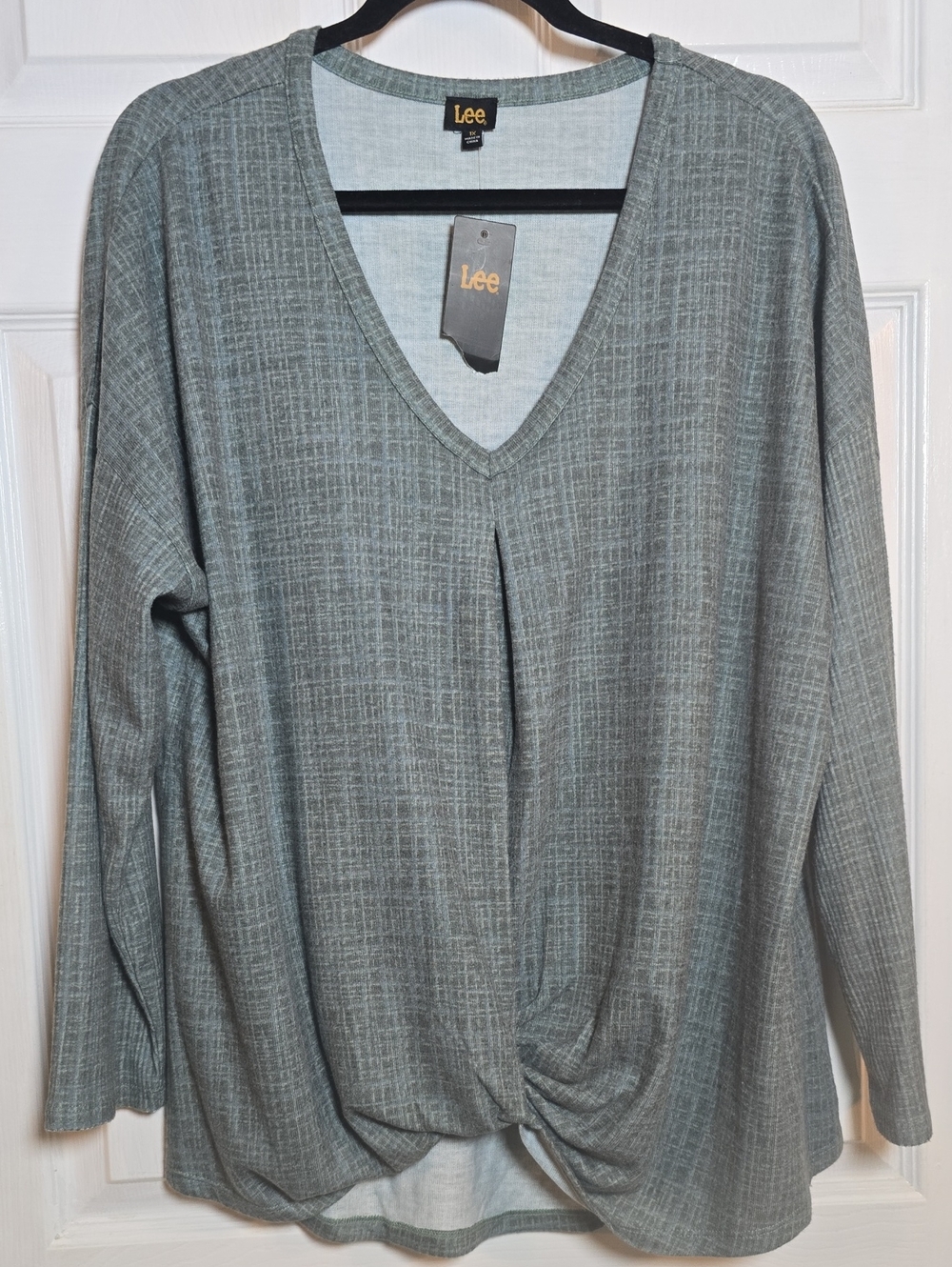 Lee 1X Heathered Light Blue Top with Gold Logo Tag